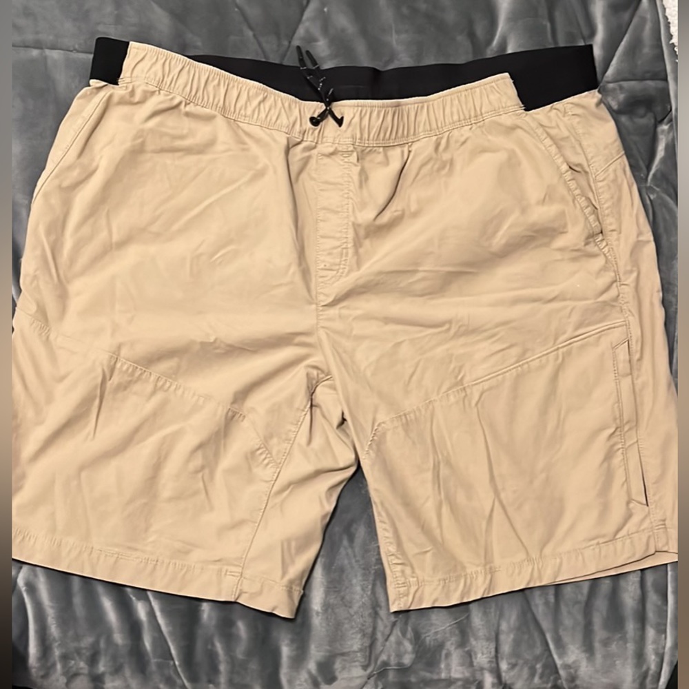 Men’s Eddie Bauer shorts XXL